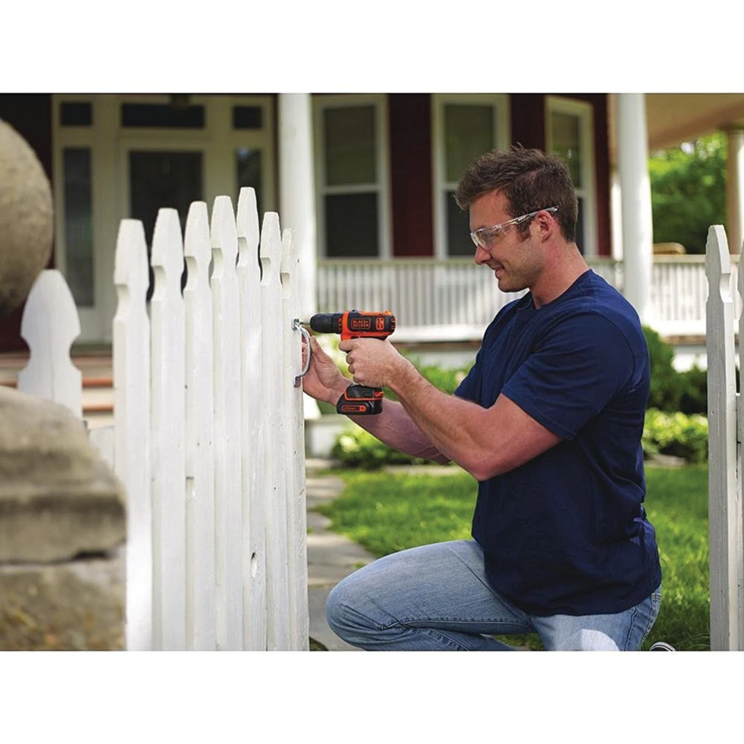Black+Decker 12-Volt MAX* Cordless Lithium Drill/Driver - Image 2