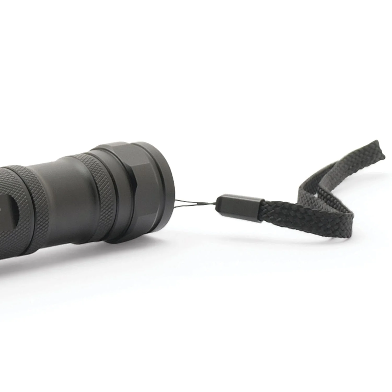 Cyclops 700-Lumen Steropes Rechargeable Aluminum LED Flashlight - Image 2