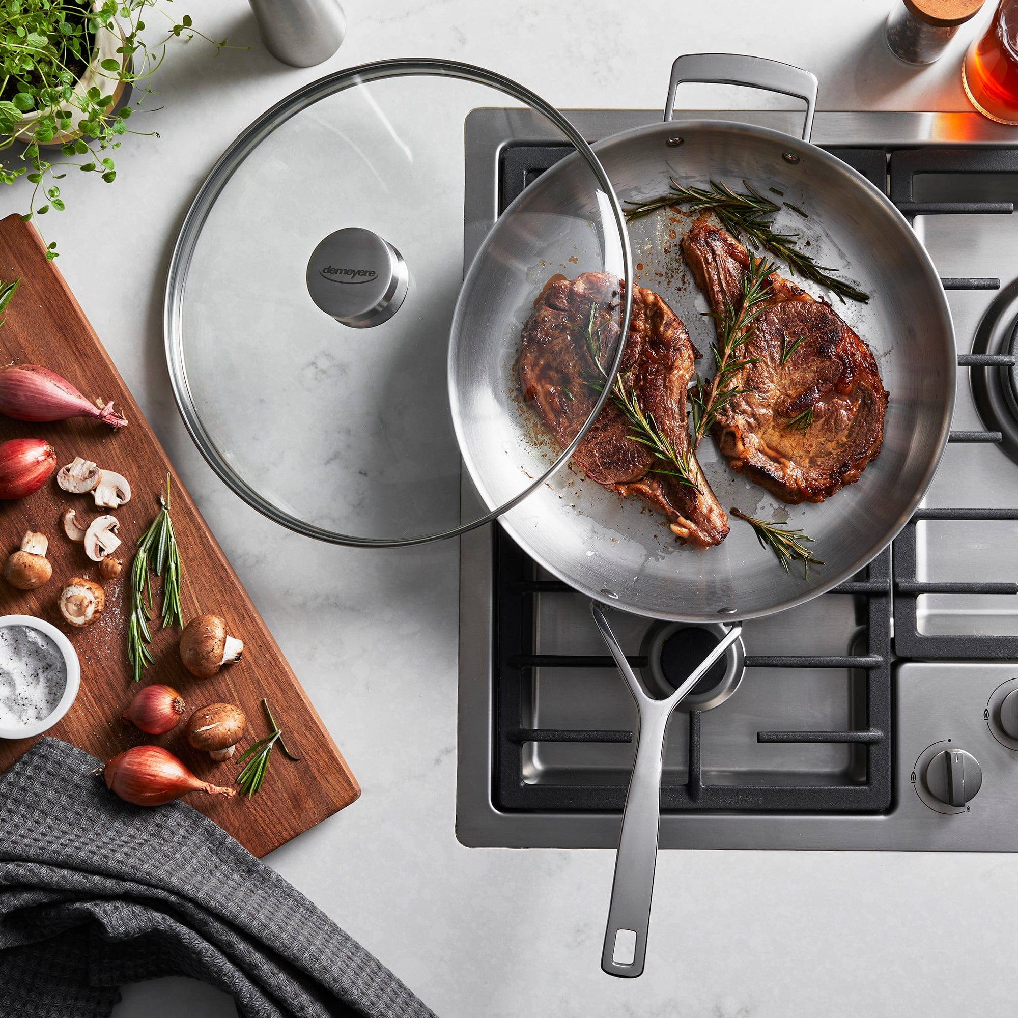 Demeyere Essential 5-ply 12.5-inch Stainless Steel Fry Pan with Lid - Image 2