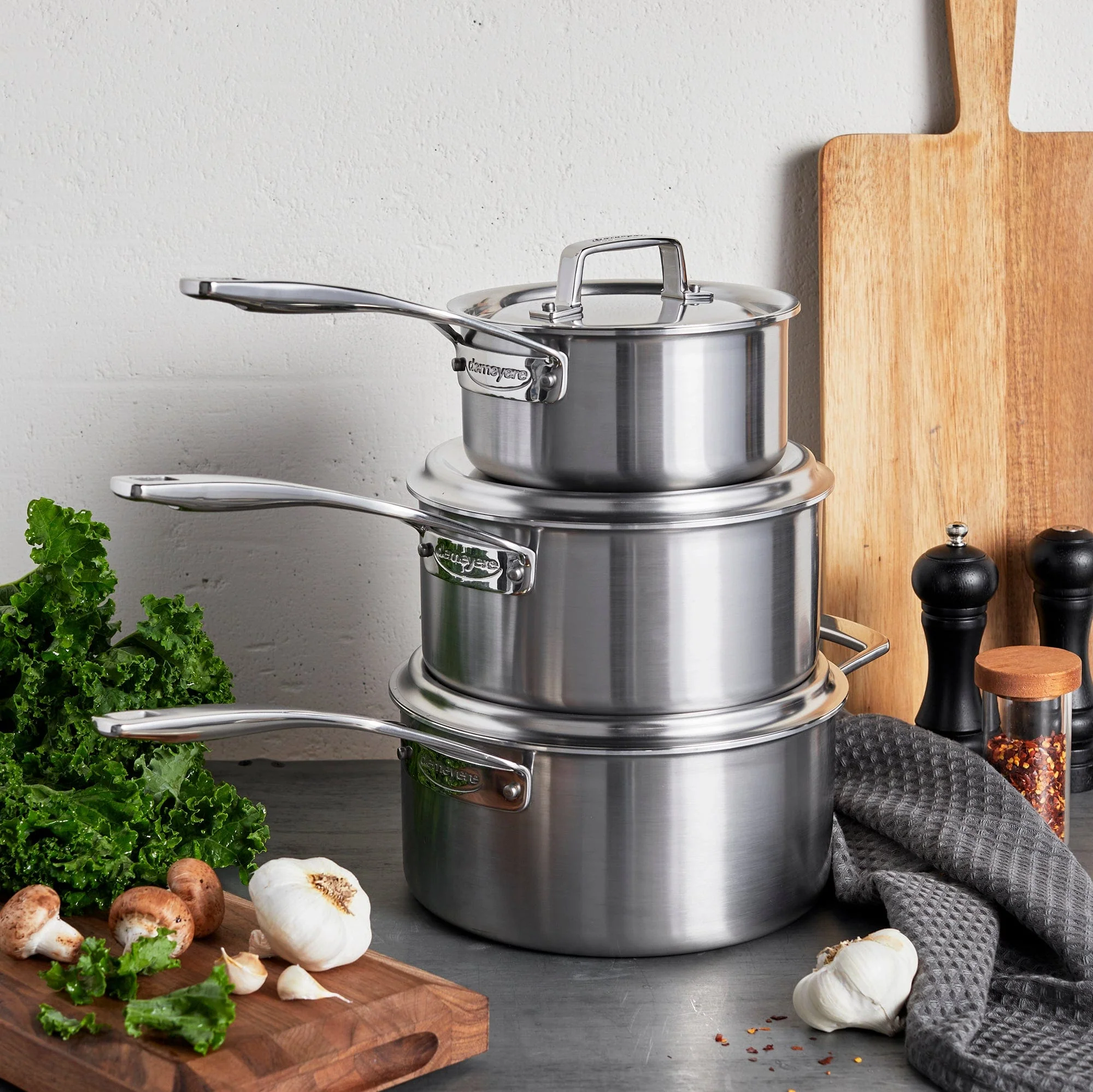 Demeyere Essential 5-ply 3-qt Stainless Steel Saucepan with Lid - Image 6