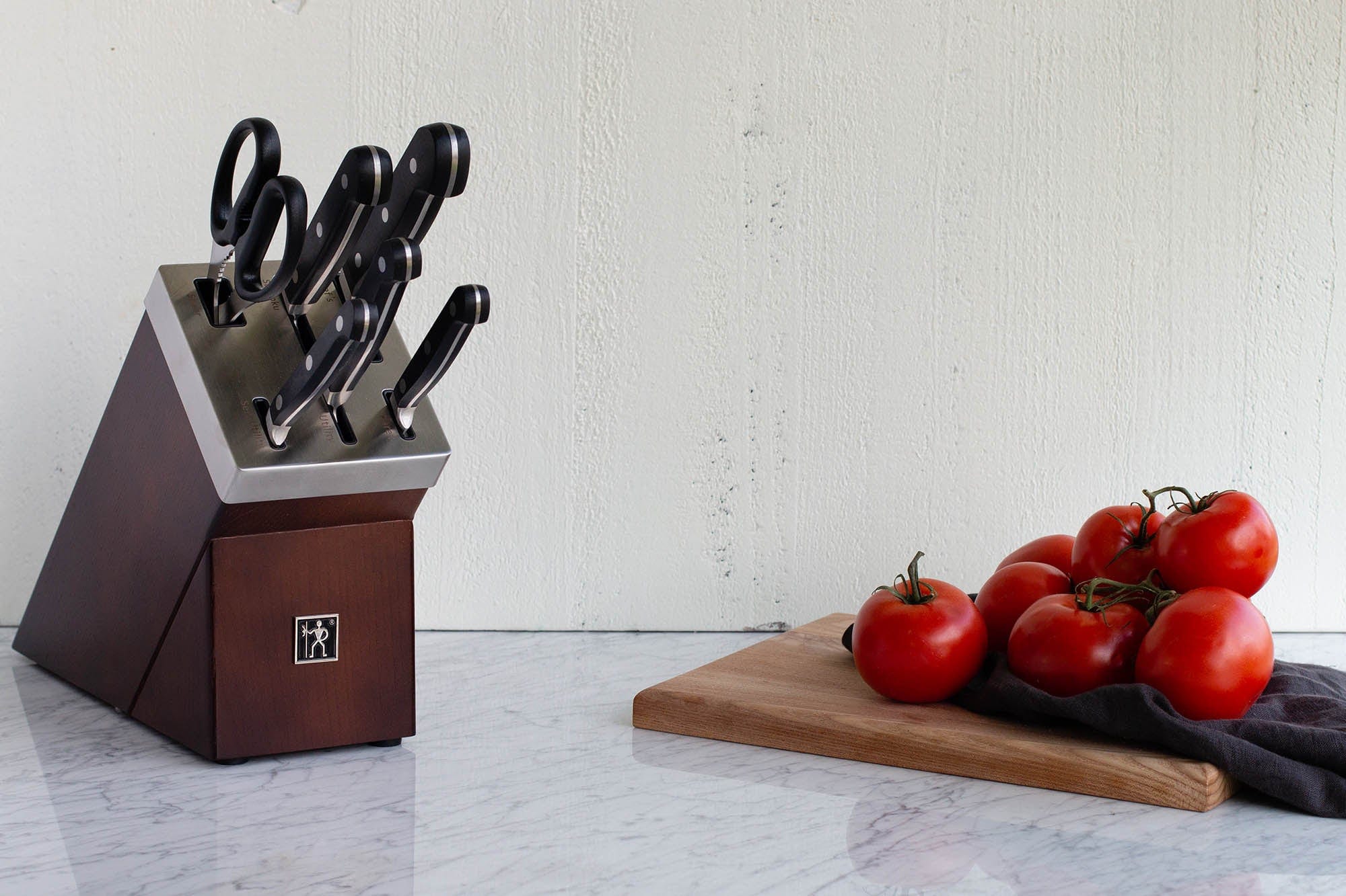 Henckels Classic 7-pc Self-Sharpening Knife Block Set - Image 3