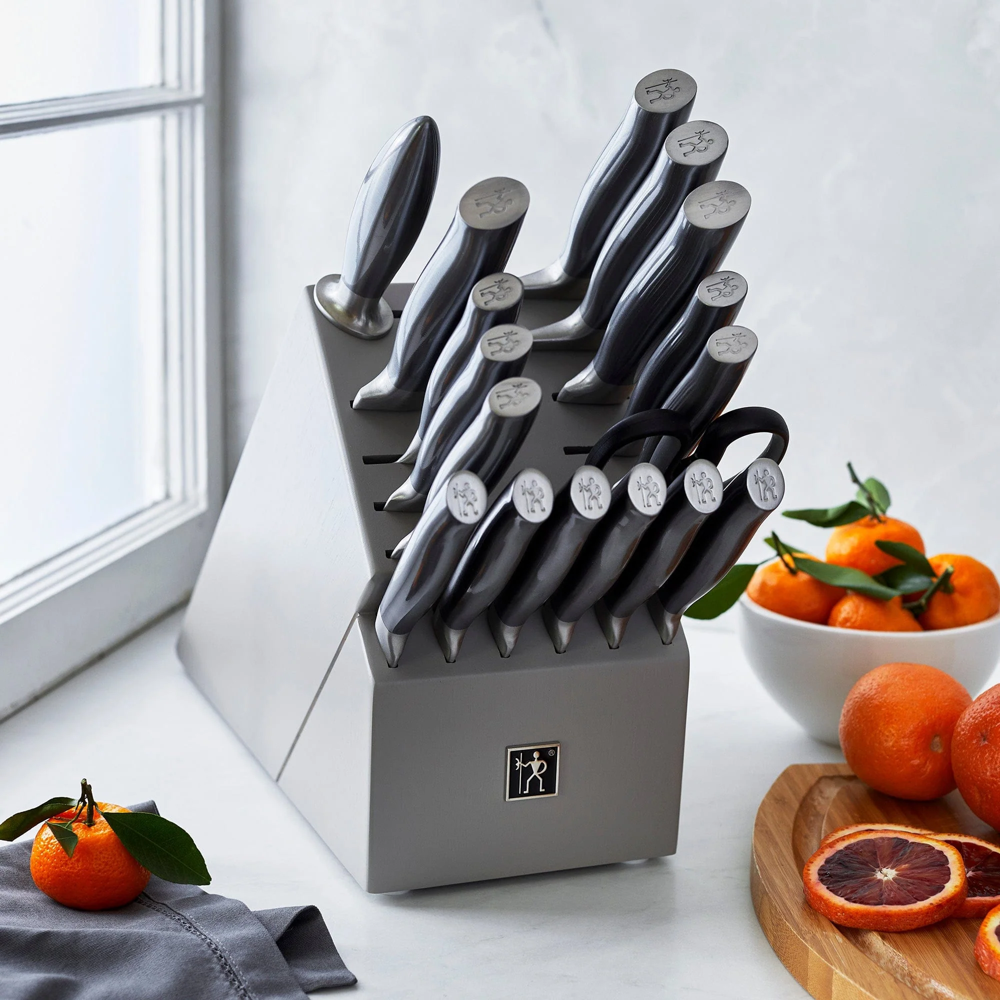 Henckels Graphite 18-pc Knife Block set - Image 2