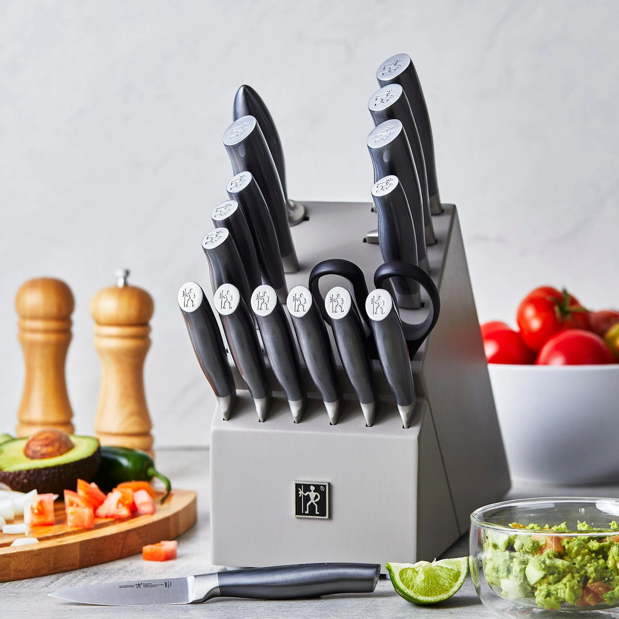 Henckels Graphite 18-pc Knife Block set - Image 3