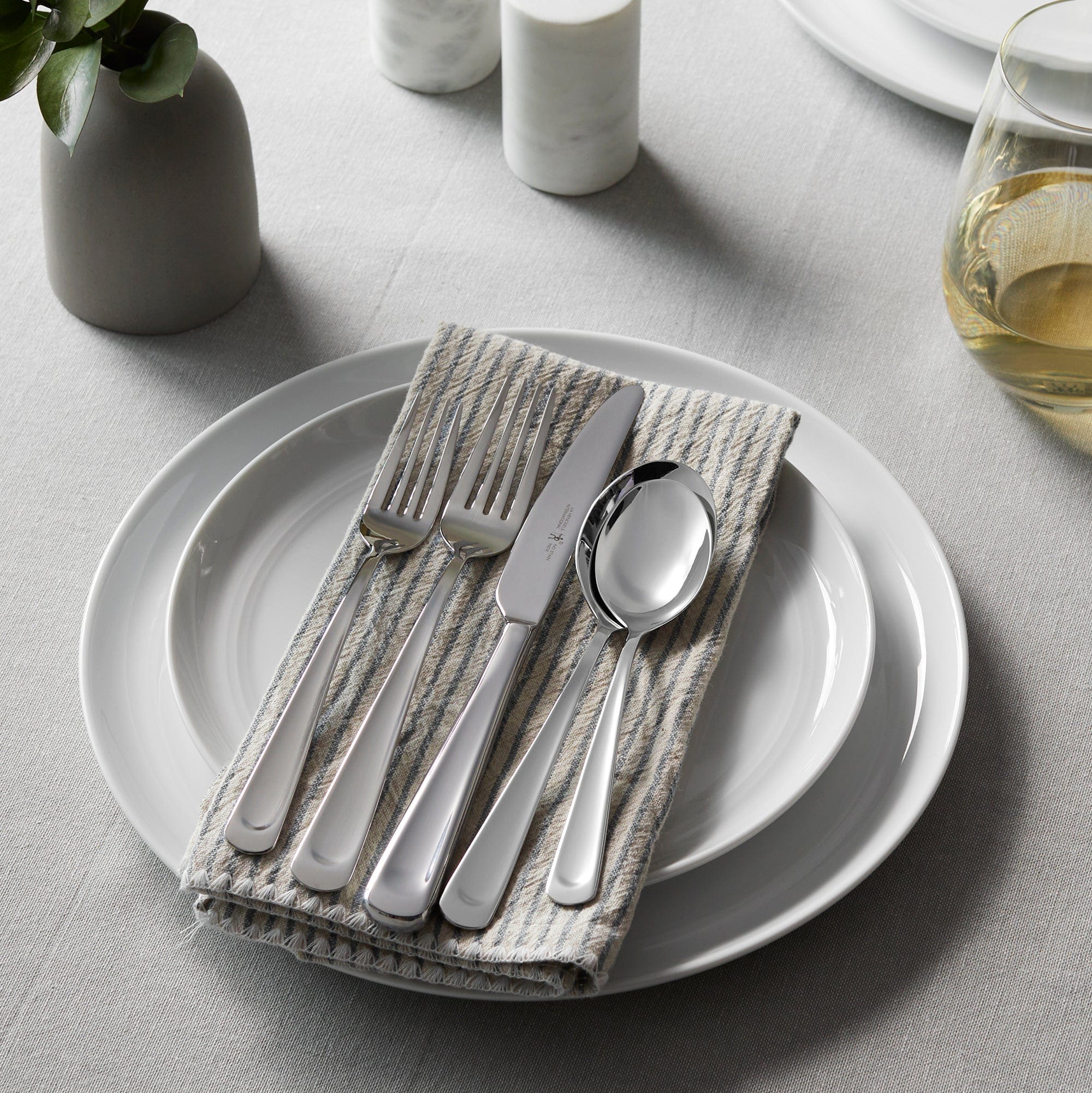 Henckels Silvano 45-pc 18/10 Stainless Steel Flatware Set - Image 3