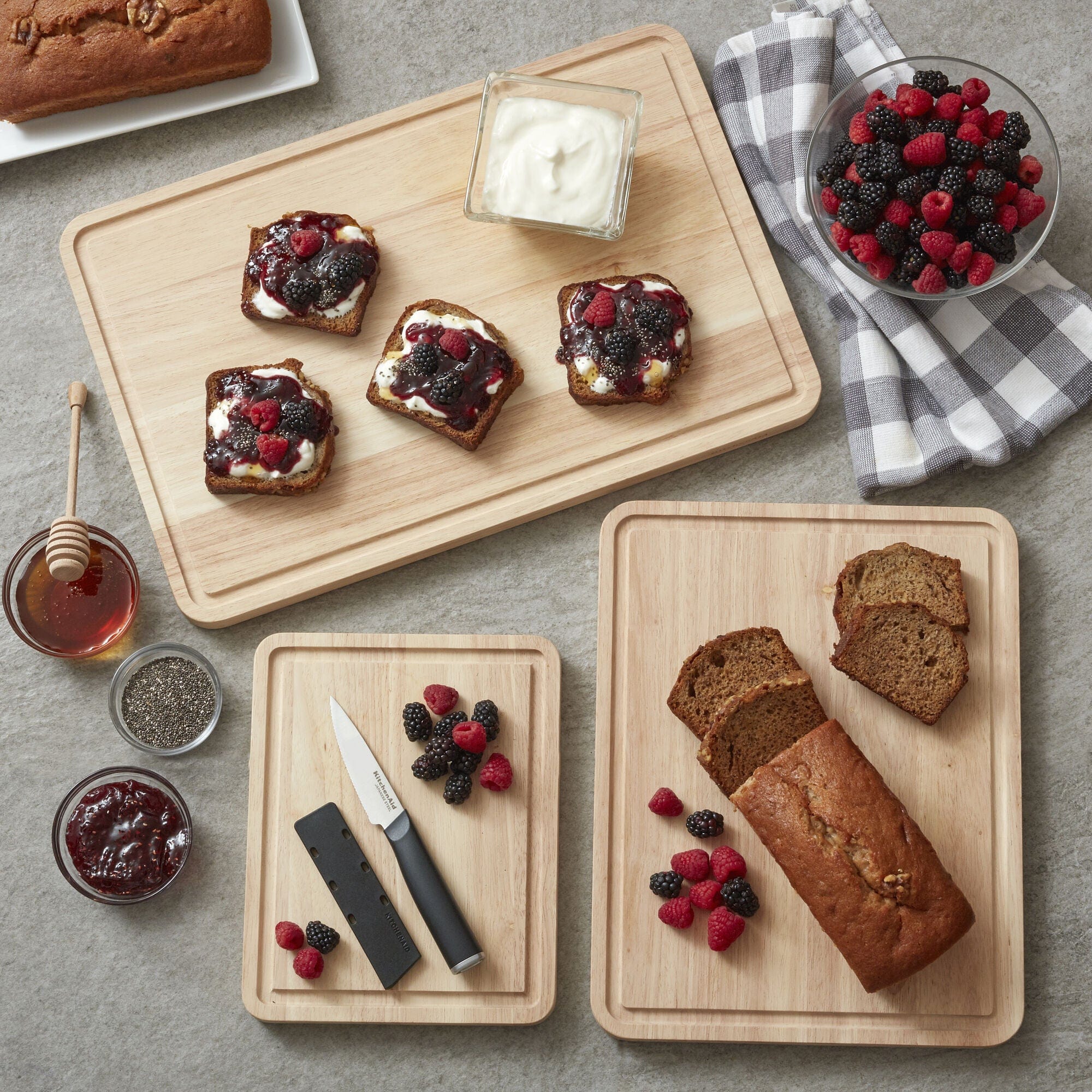 KitchenAid Classic Rubberwood Cutting Board, Perimeter Trench, Reversible Chopping Board, 8x10-Inch, Natural - Image 6