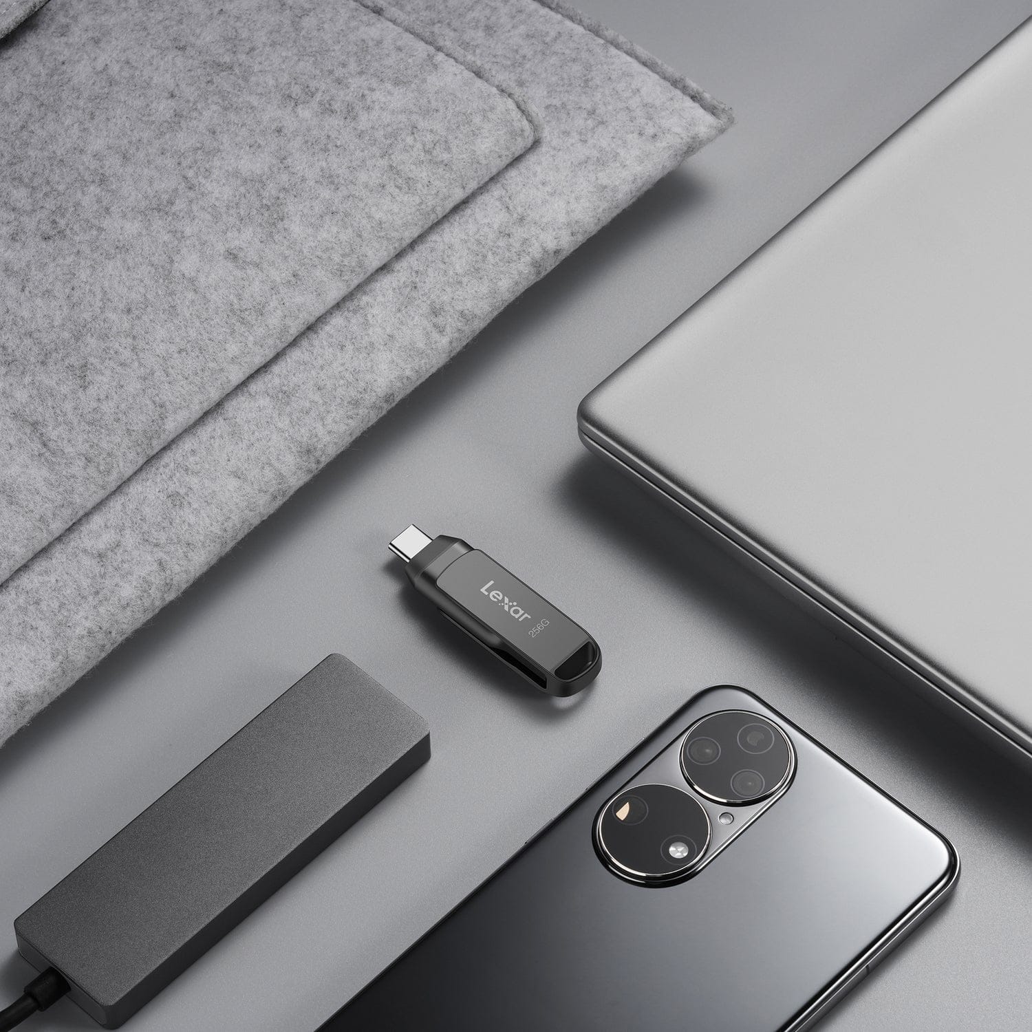 Lexar JumpDrive D400 USB 3.2 Gen 1 Dual Drive with USB-C and USB-A Connectors, 512 GB - Image 3