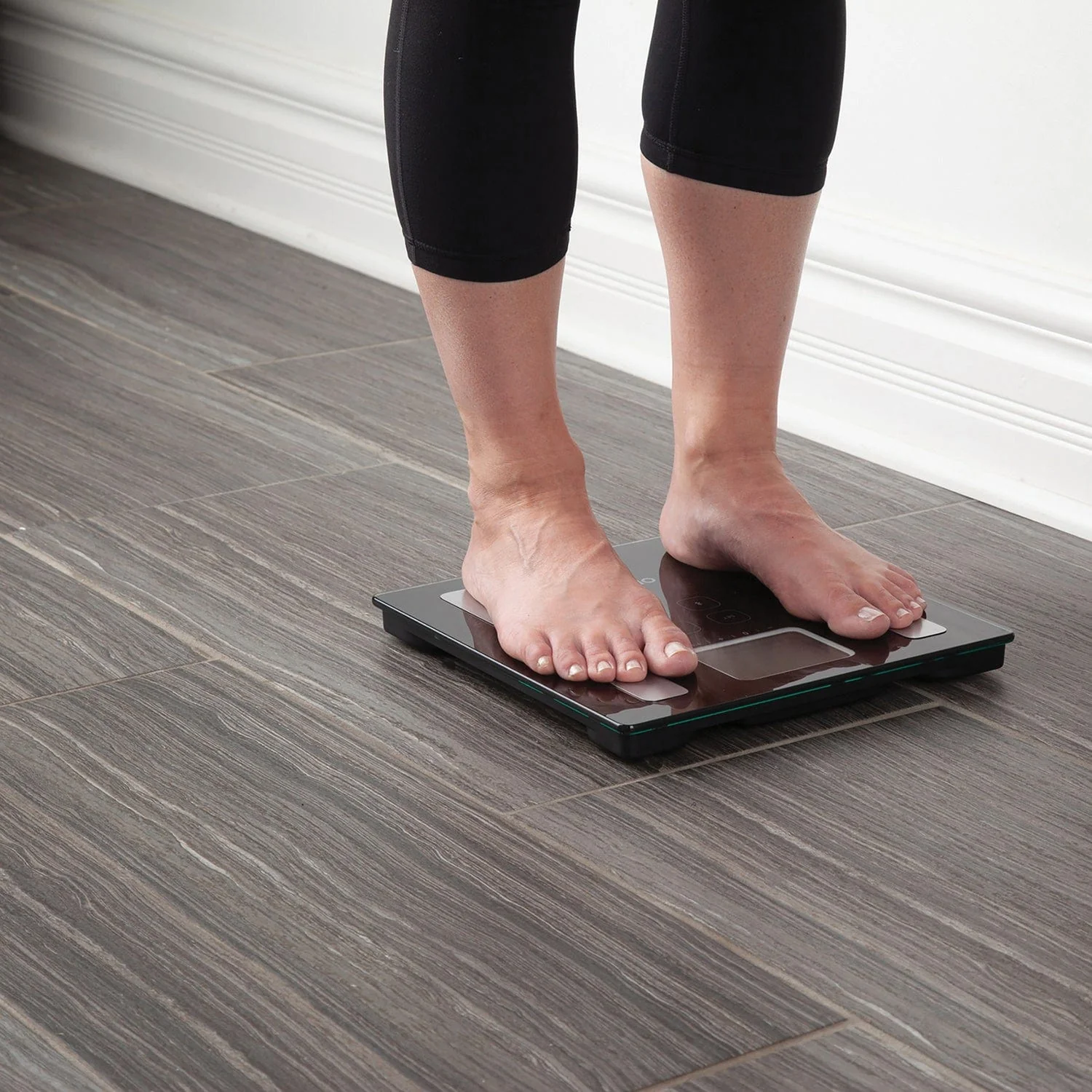 Omron Body Composition 330-Lb. Capacity Bathroom Scale - Image 3