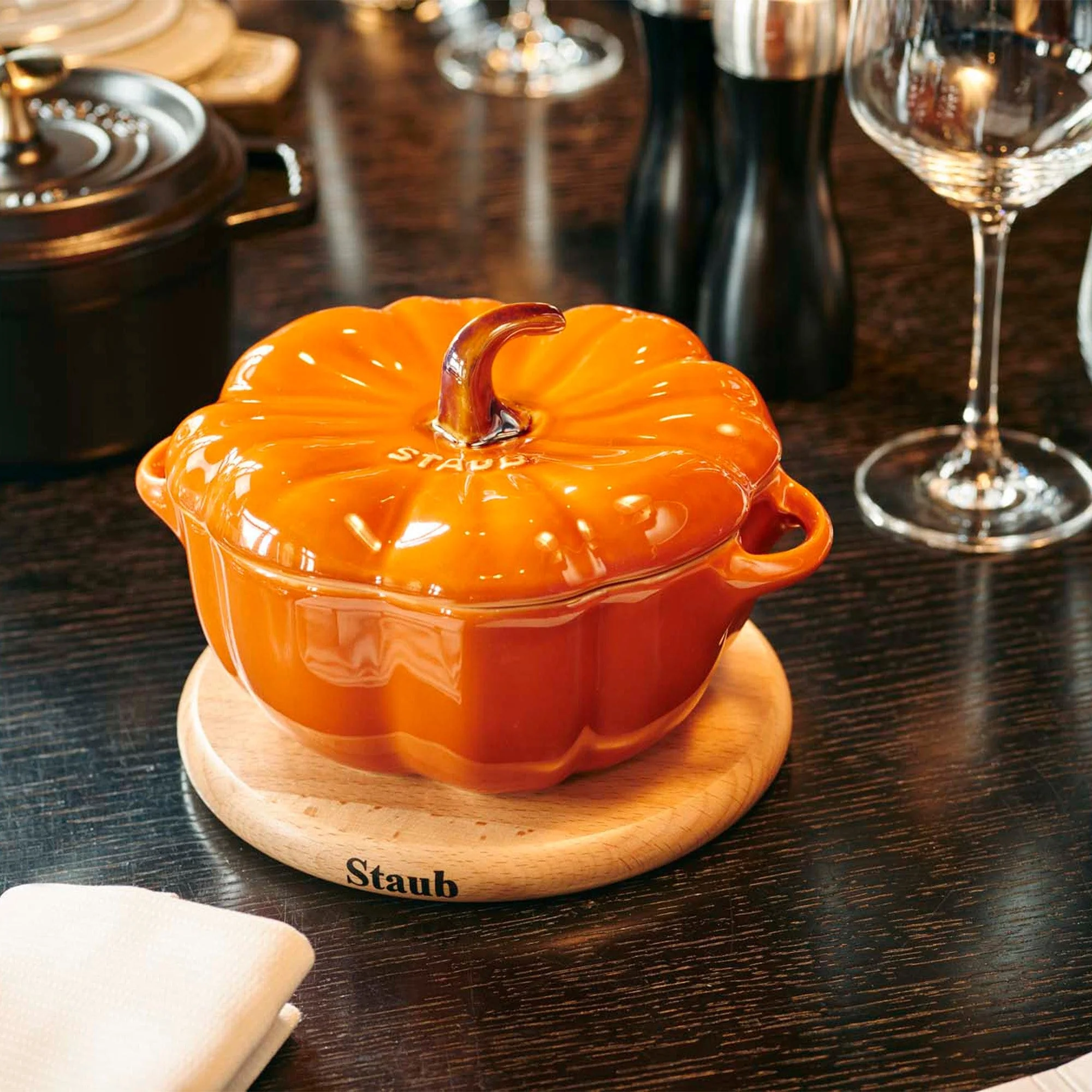 Staub 6-inch Round Magnetic Wood Trivet - Image 2