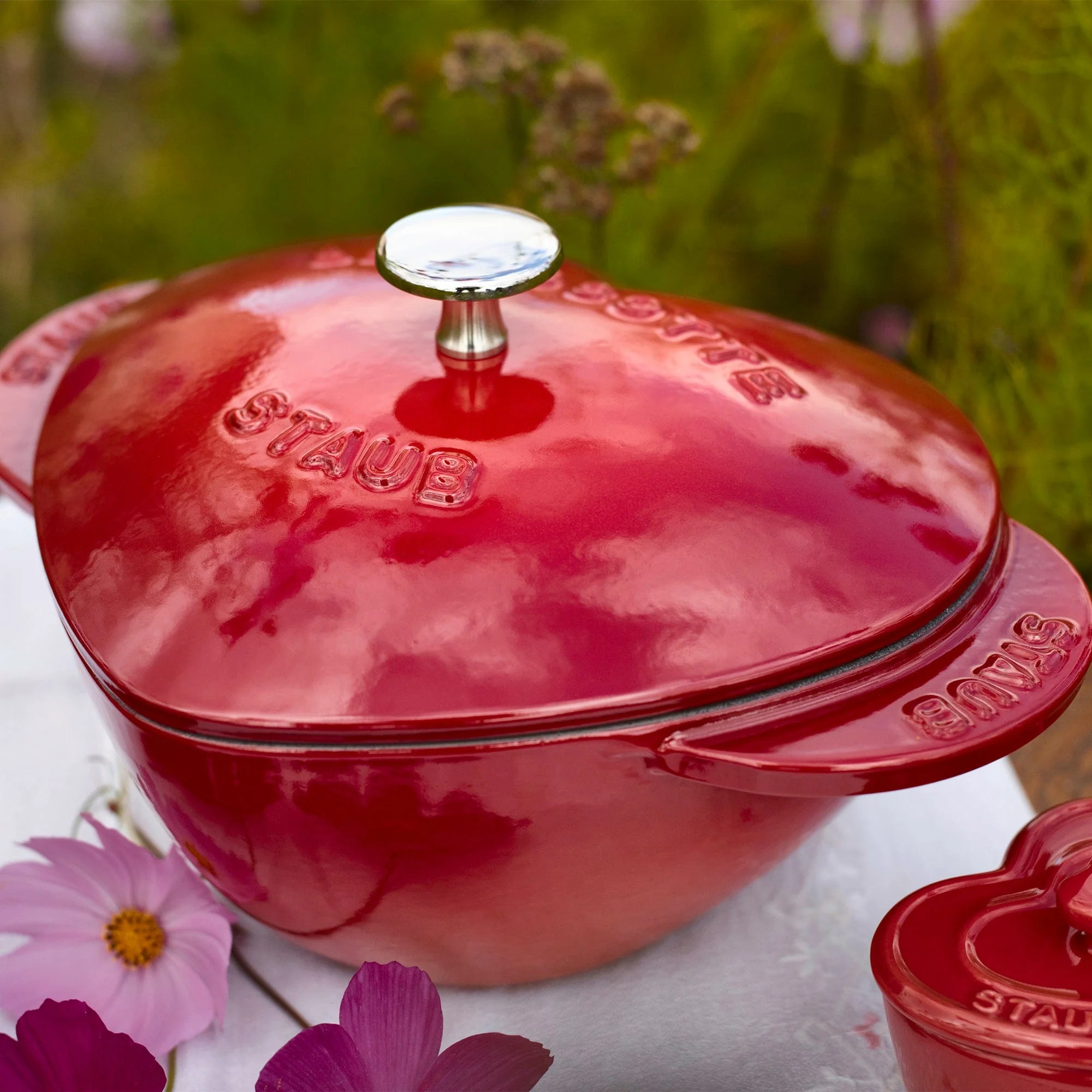 Staub Cast Iron 1.75-qt Heart Cocotte - Cherry - Image 3
