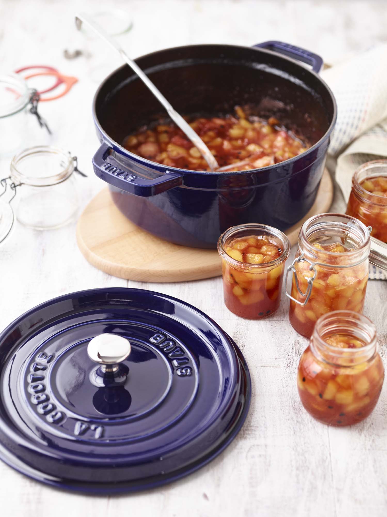 Staub Cast Iron 5.5-qt Round Cocotte, Dutch Oven - Dark Blue - Image 2