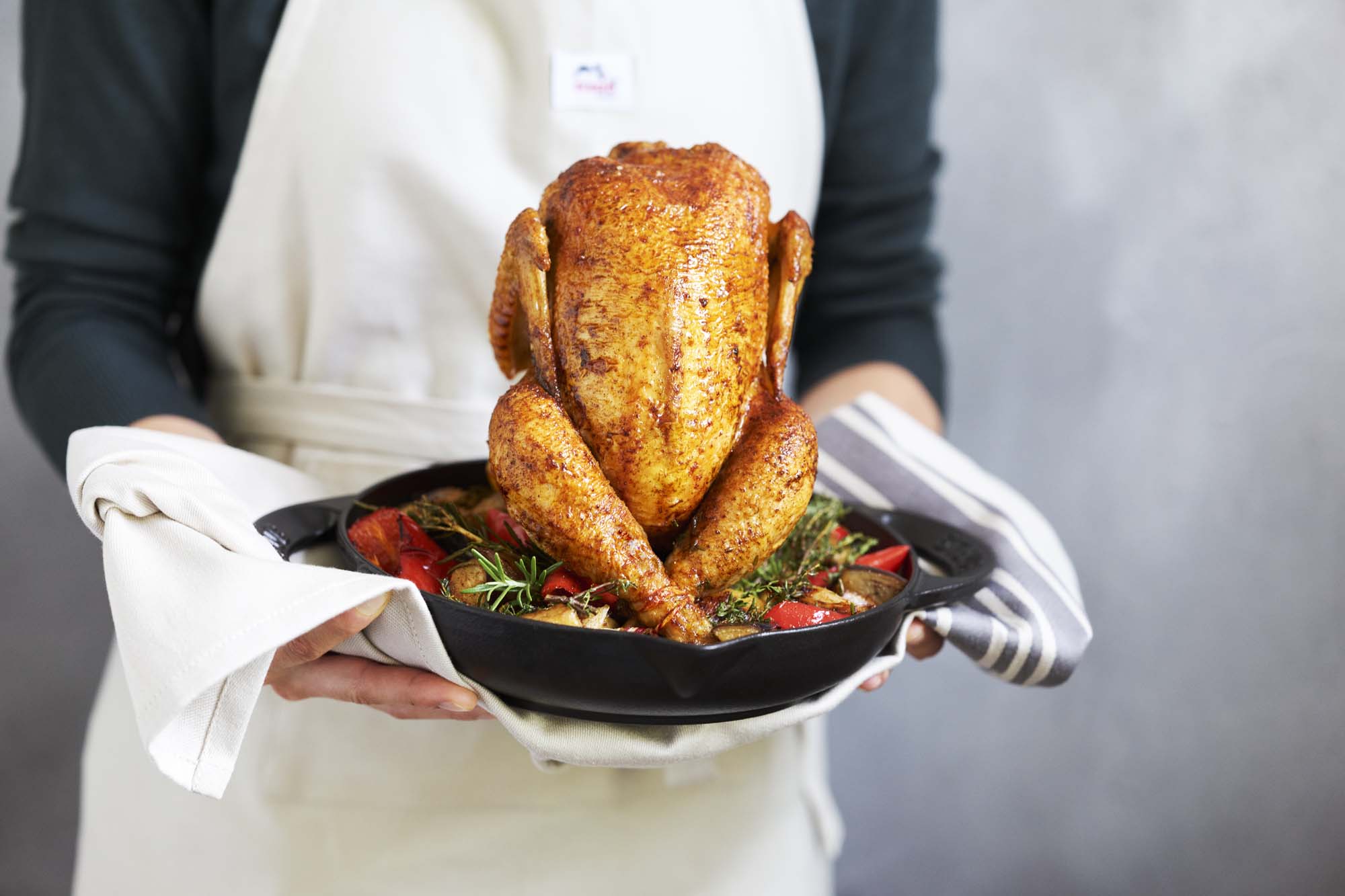 Staub Cast Iron 9.5-inch Vertical Chicken Roaster - Matte Black - Image 6