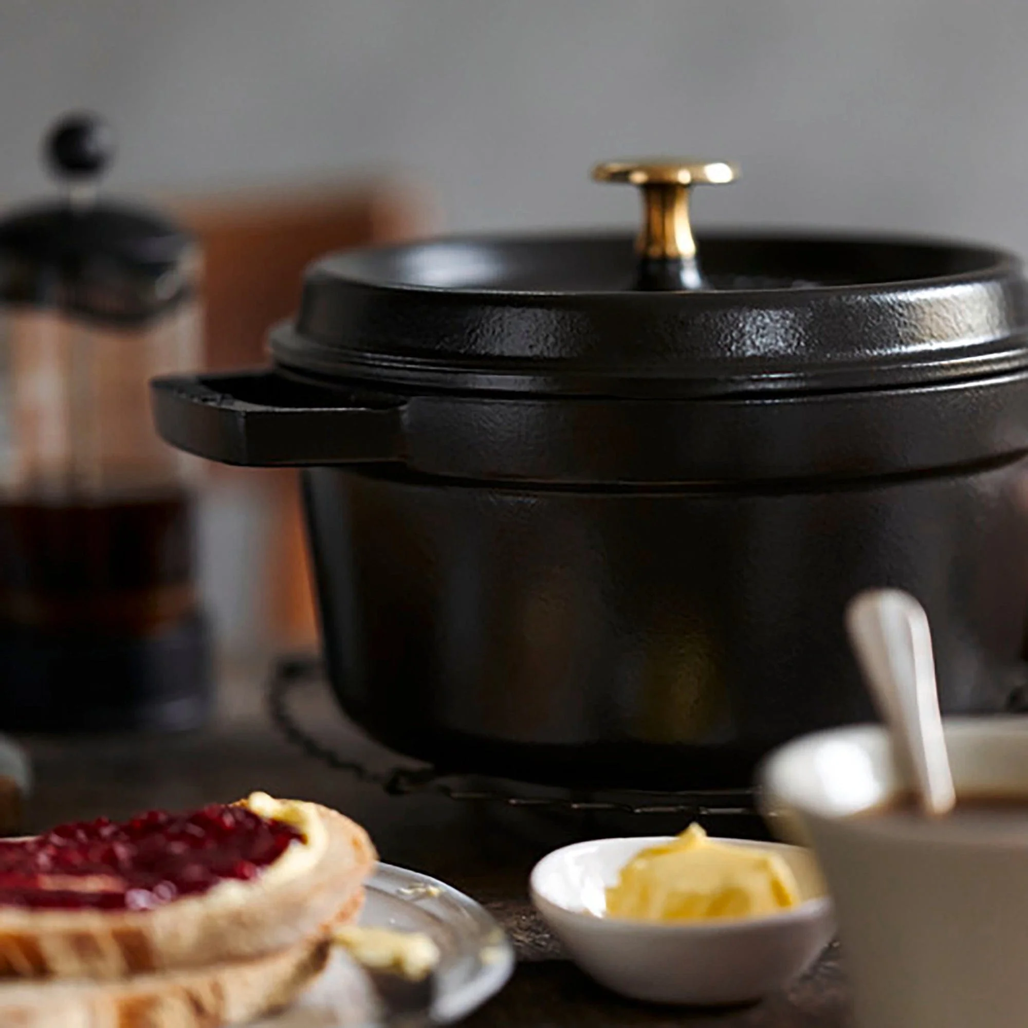 Staub Cast Iron 2.75-qt Round Cocotte, Dutch Oven - Matte Black - Image 4