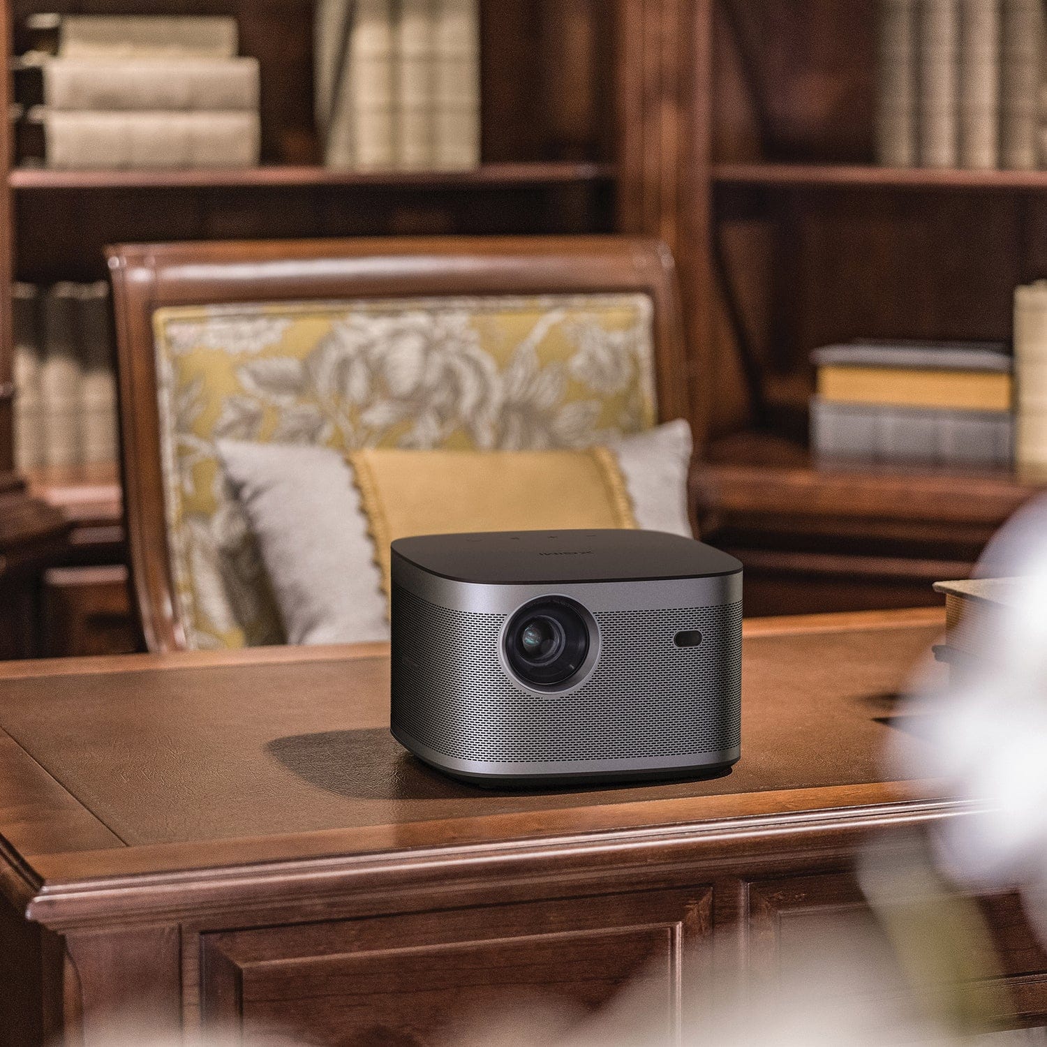 XGIMI Horizon Pro 200-In. 4K Projector - Image 2