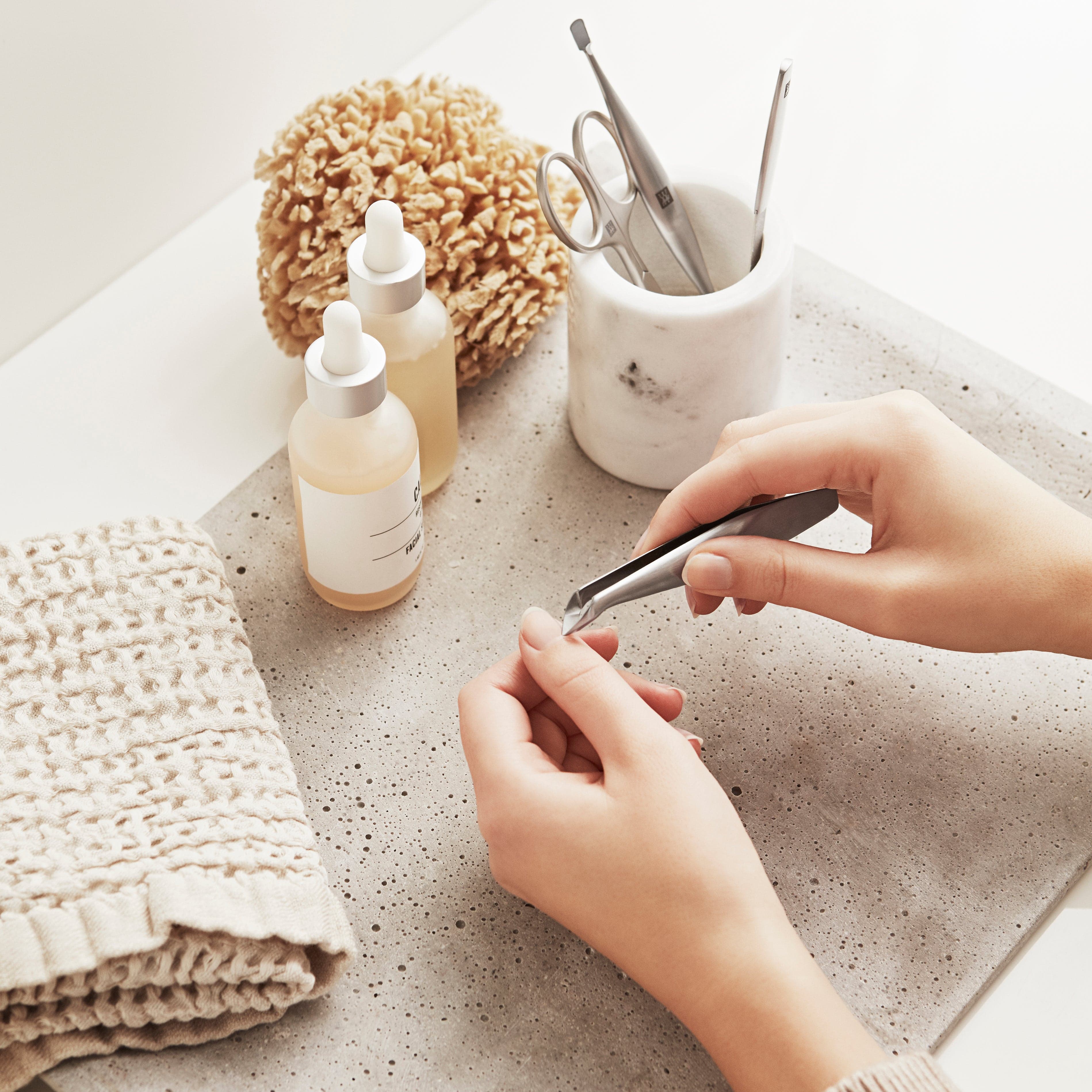 Zwilling Beauty Twinox Manual Cuticle Nippers - Image 2