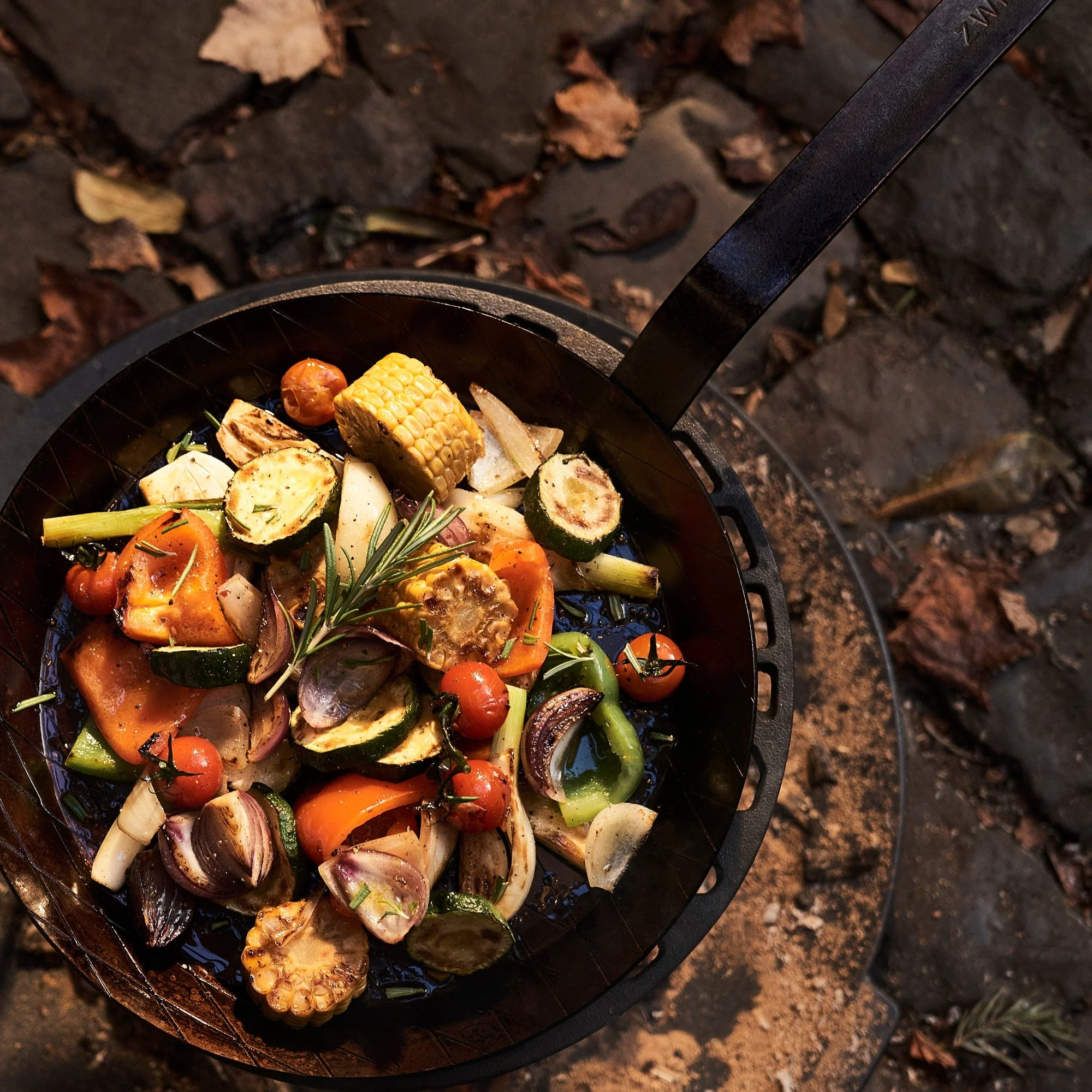 Zwilling Forged 11-inch Carbon Steel Fry Pan - Image 2