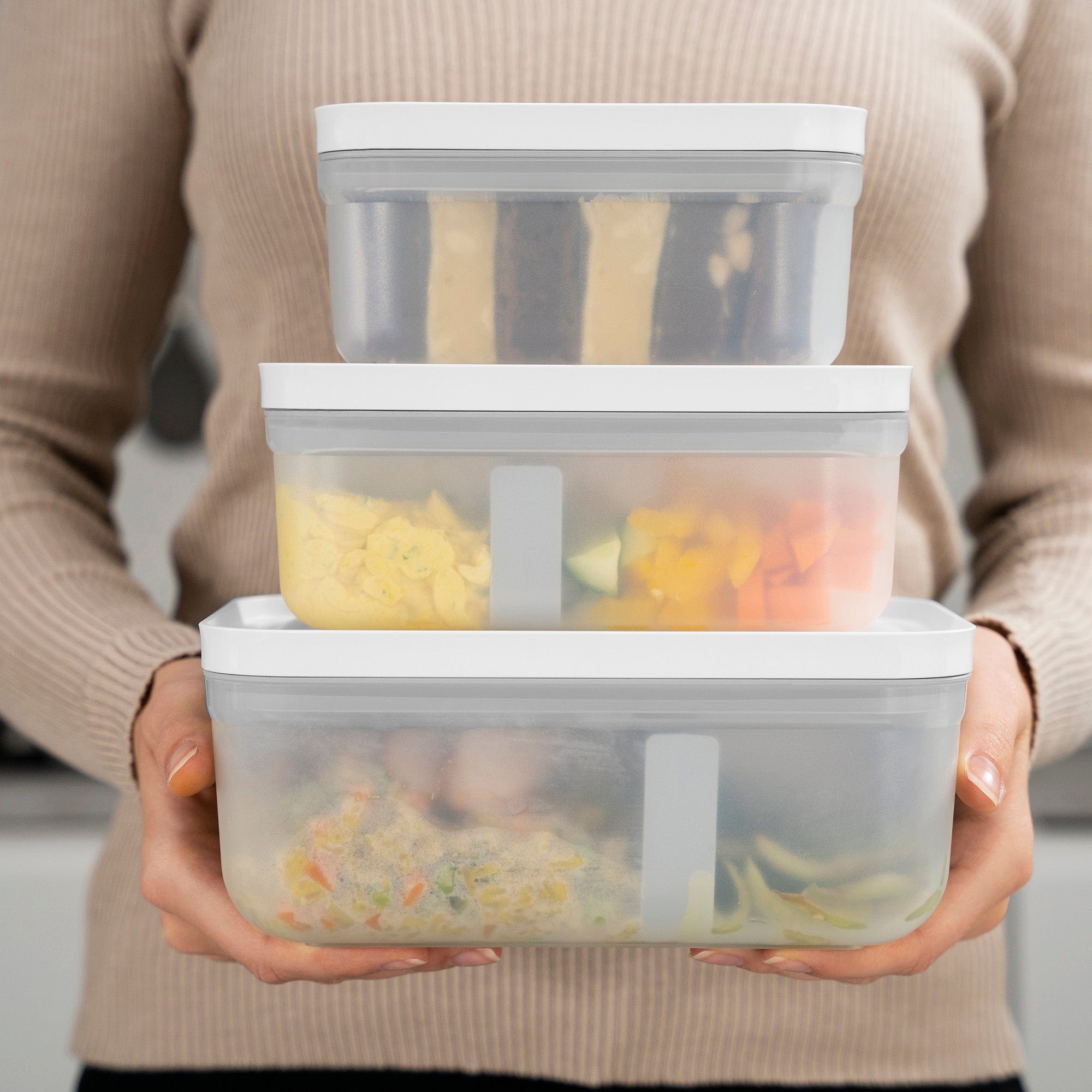 Zwilling Fresh & Save Plastic Lunch Box, Airtight Food Storage Container, Meal Prep Container, BPA-Free, Grey, Semitransparent - Medium - Image 4