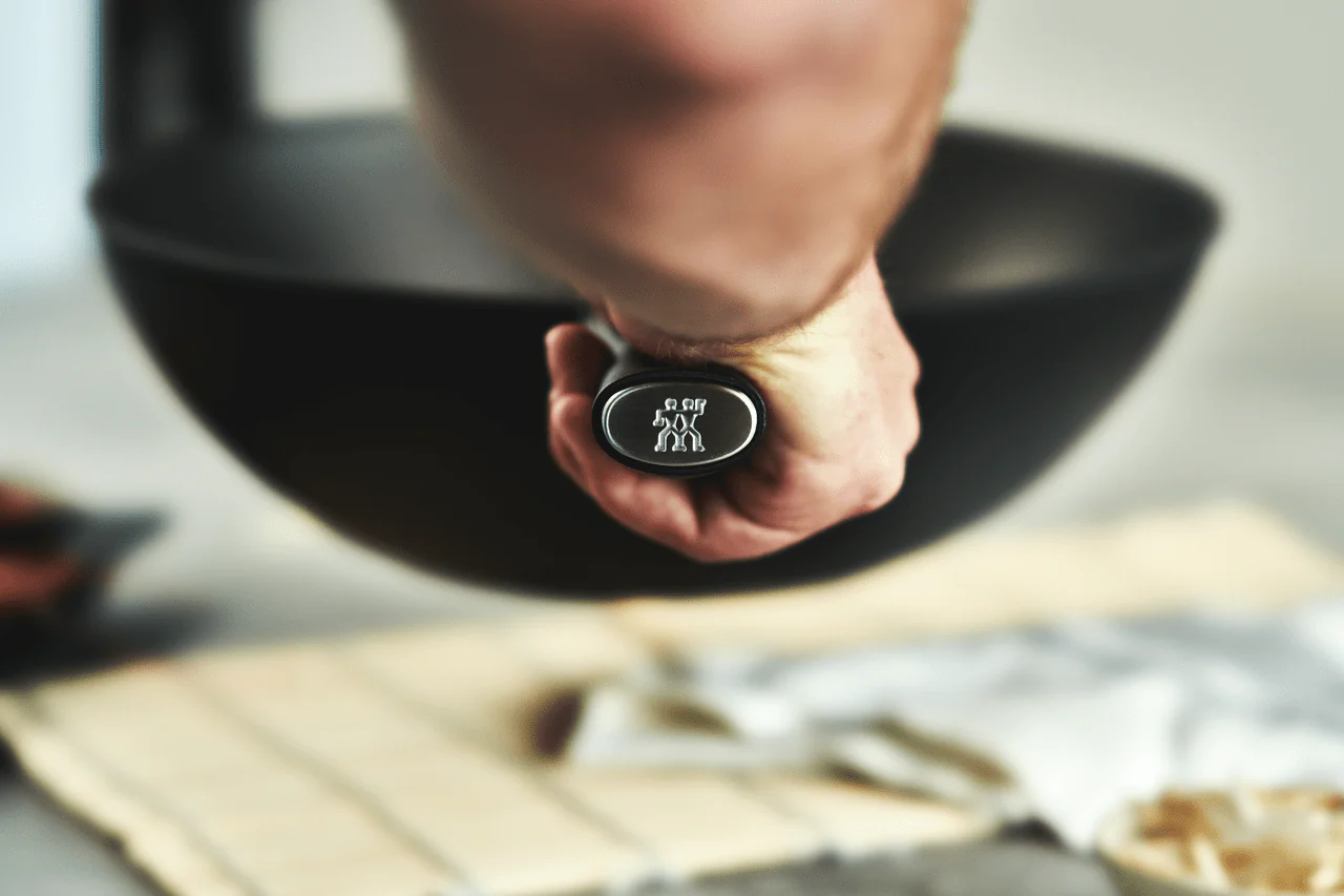 Zwilling Madura Plus Aluminum 12-inch Nonstick Stir Fry Pan - Image 3