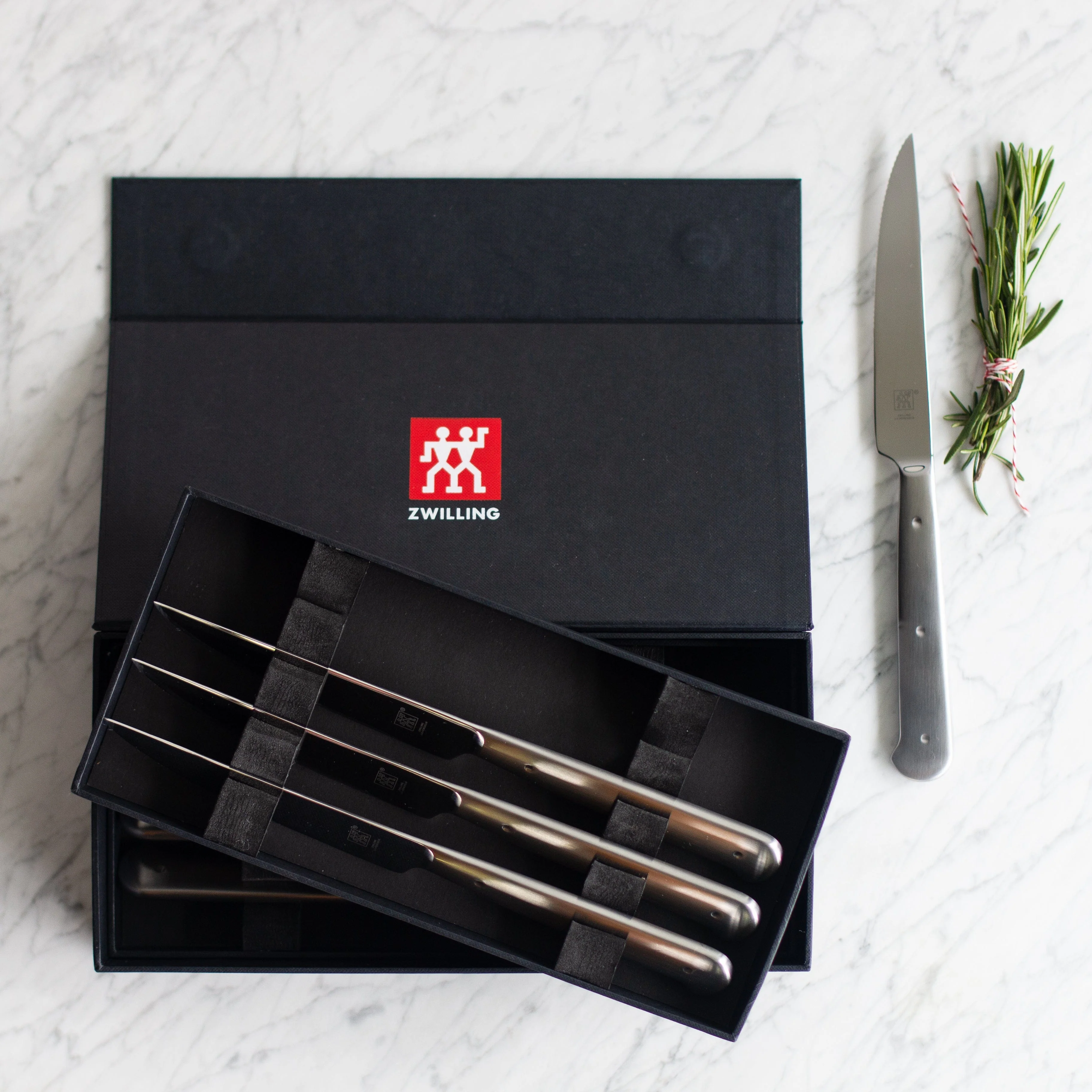 Zwilling Porterhouse Razor-Sharp Steak Knife Set of 8 with Black Presentation Case, Gift Set - Image 5
