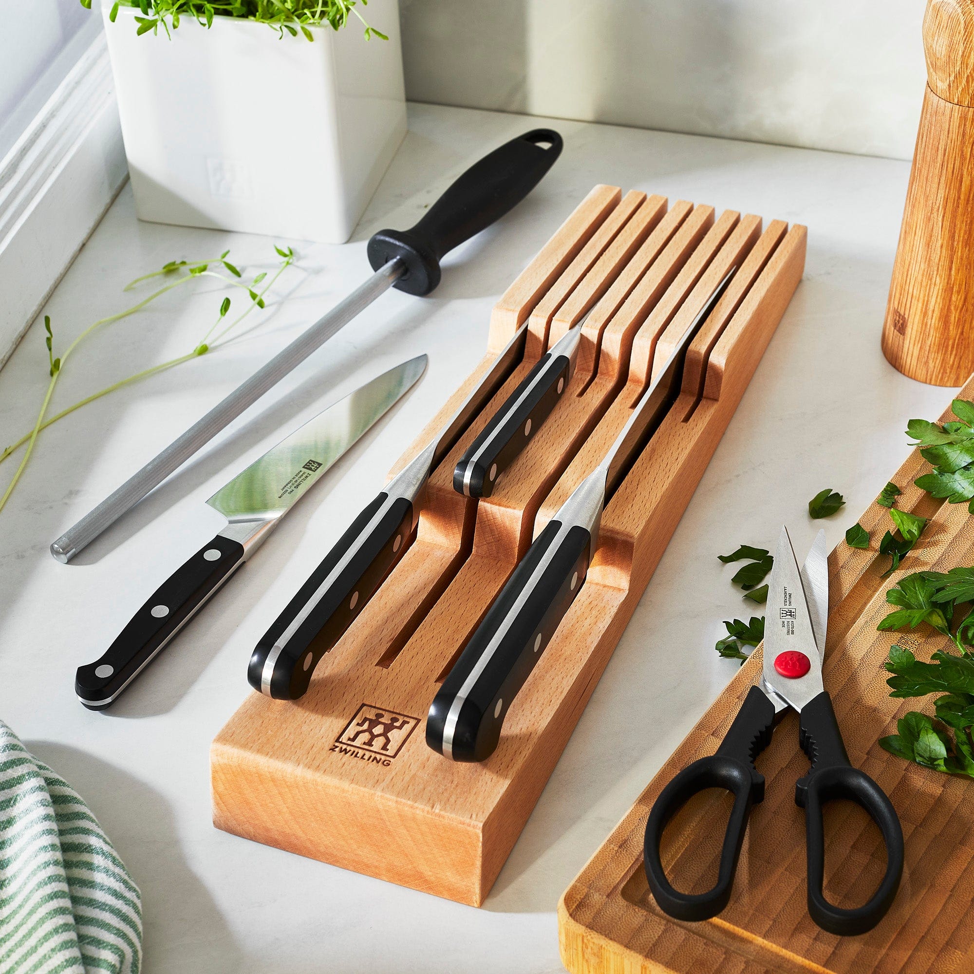 Zwilling Pro 7-pc Knife Block Set with In-Drawer Knife Tray - Image 4